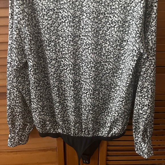 Abercombie blouse body suit / size large - Picture 3 of 4